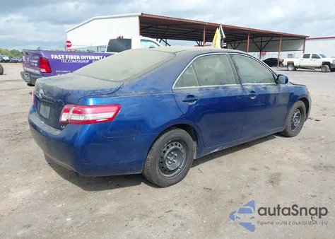 2010 Toyota Camry Le z USA, uszkodzony, nr VIN 4T4BF3EK6AR011910